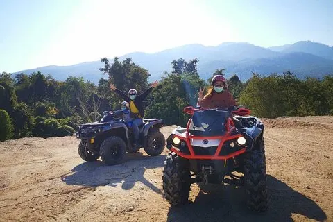 Avventura nella giungla fuoristrada in ATV a Hua Hin