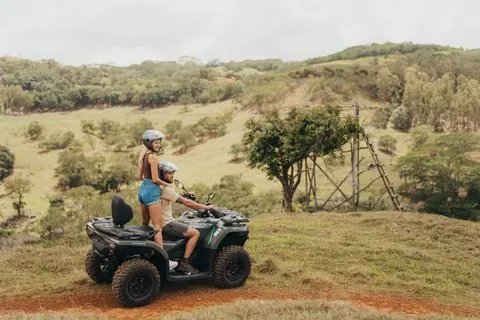 Tour guiado de 2 horas en quad en la reserva natural de Bel Ombre