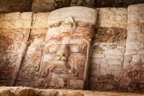 Le temple maya du Soleil — Visite privée des ruines de Kohunlich | voooya