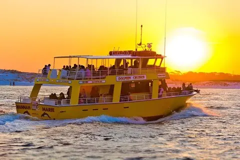 Cruzeiros com golfinhos e pôr do sol