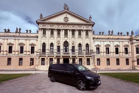 Transfer fra Cortina d'Ampezzo til Venedig Marco Polo