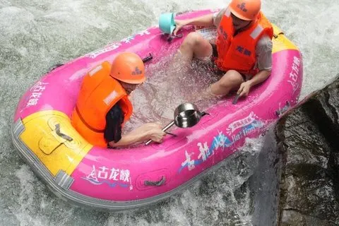 Privat Gulong Gorge Forsränning resa | Hotel Pickup från Guangzhou