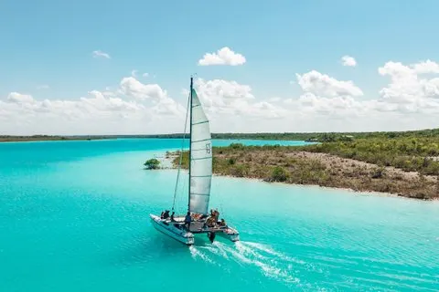 3 - Uur Bacalar zeilcatamaran Tour