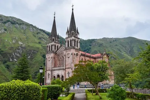 Ausflug zu den Seen von Covadonga (ab Cangas de Onís) – Kleingruppe