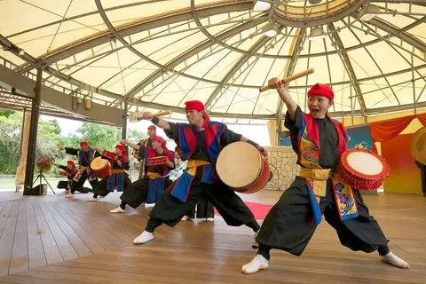 Biljett till Okinawa World Gyokusendo Cave och Kingdom Village