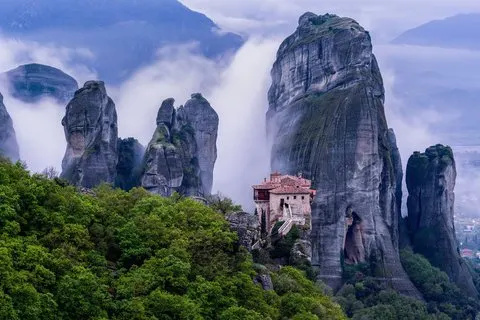 Athens: Meteora Monasteries, Caves & Coastal Stopovers with Lunch